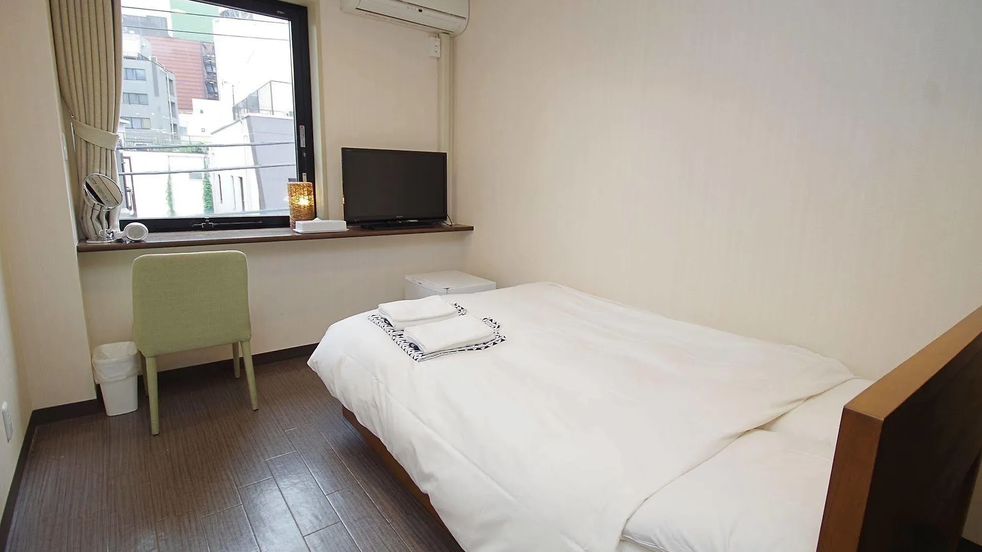Oak Hostel Zen Tokyo Japan